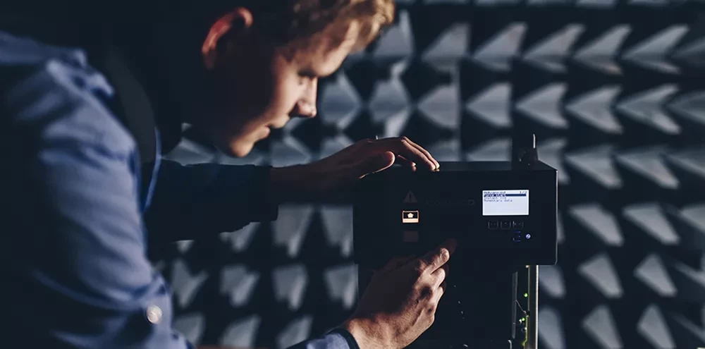 Testning av Micropowers litiumjonbatterisystem och laddlösningar för elektriska entreprenadmaskiner i krävande miljöer
